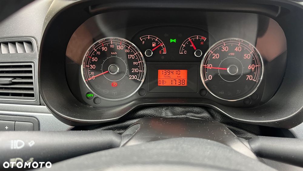 Fiat Punto 1.2 8V - 7