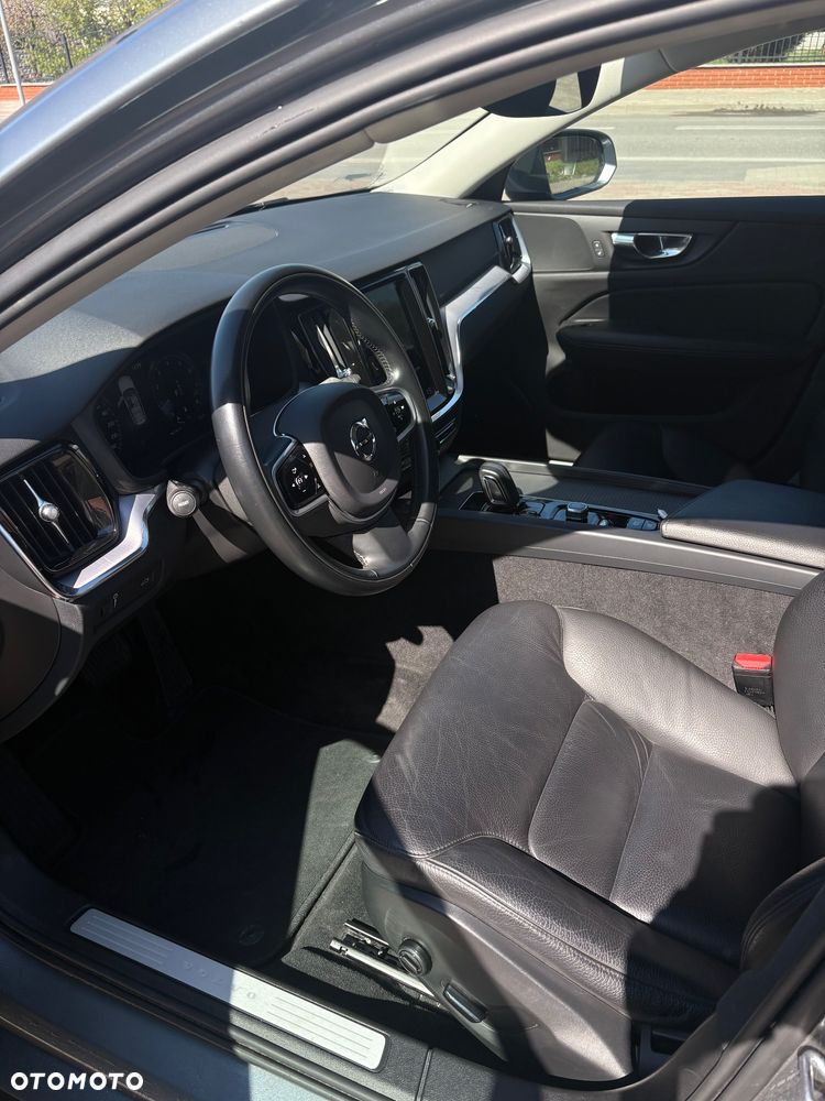 Volvo V60 B3 B Essential - 18