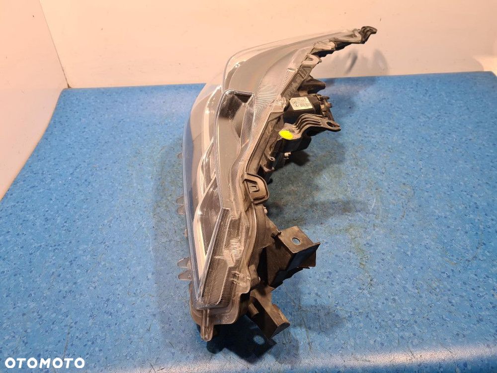 TOYOTA COROLLA E21 REFLEKTOR PRAWY 81110-02T30-00 - 7