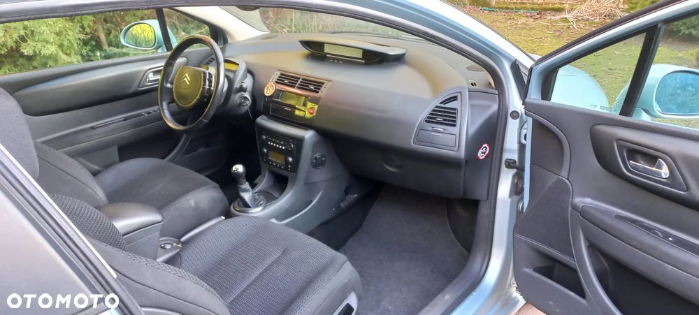 Citroën C4 1.6 16V VTR - 5