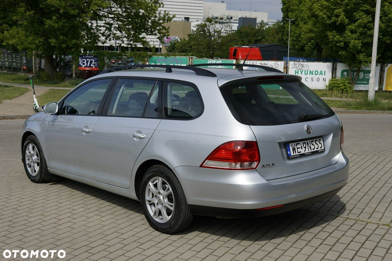Volkswagen Golf - 5