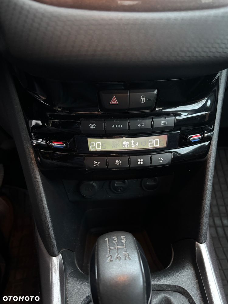 Peugeot 2008 1.2 VTi/Pure Tech Active - 8