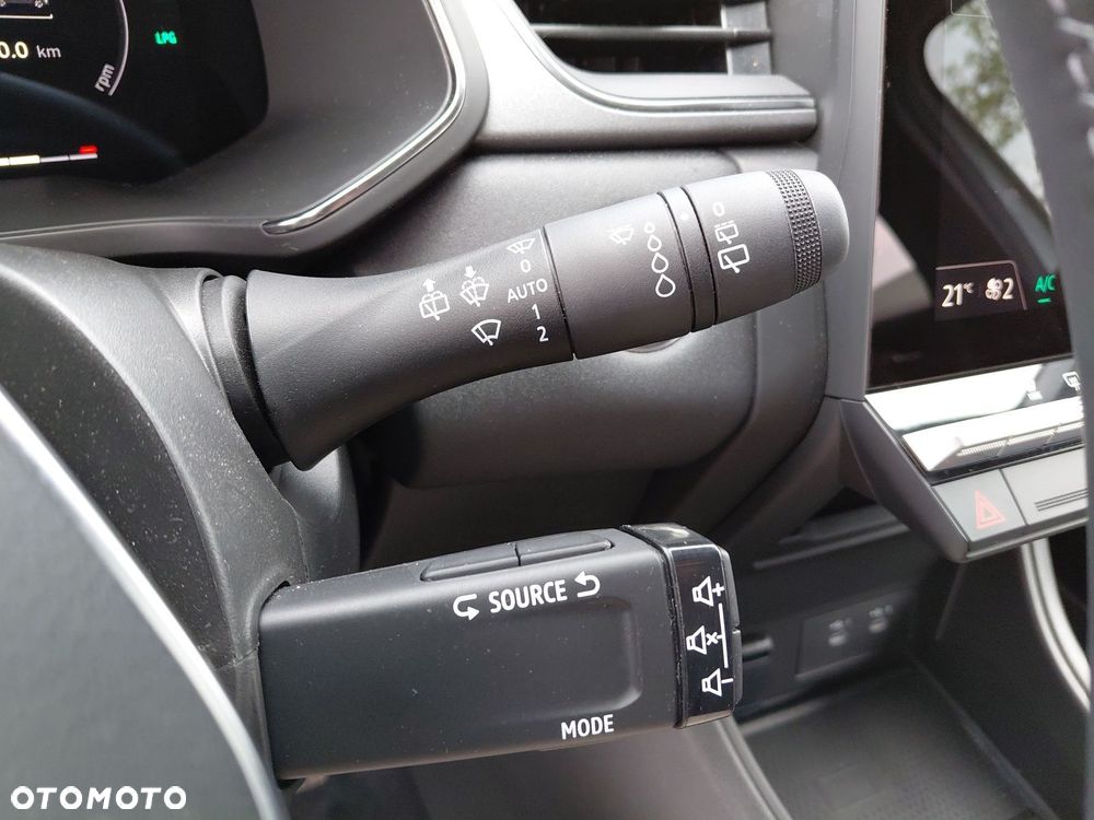 Renault Captur - 26