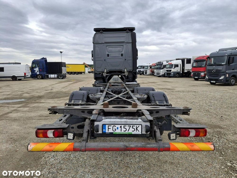 Mercedes-Benz actros - 7