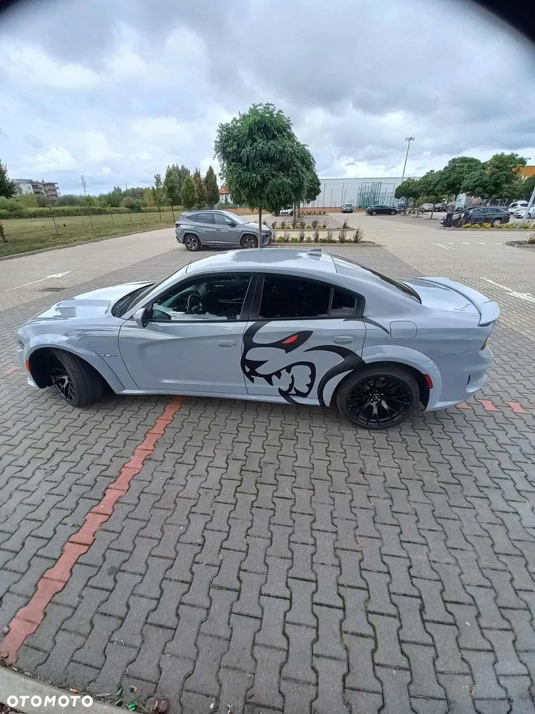 Dodge Charger 5.7 R/T - 8