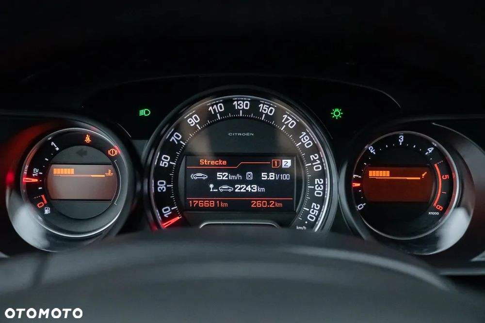 Citroën C5 Tourer HDi 140 FAP Confort - 13
