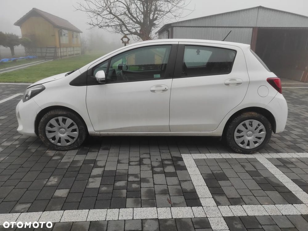 Toyota Yaris 1.33 Active EU6 - 4