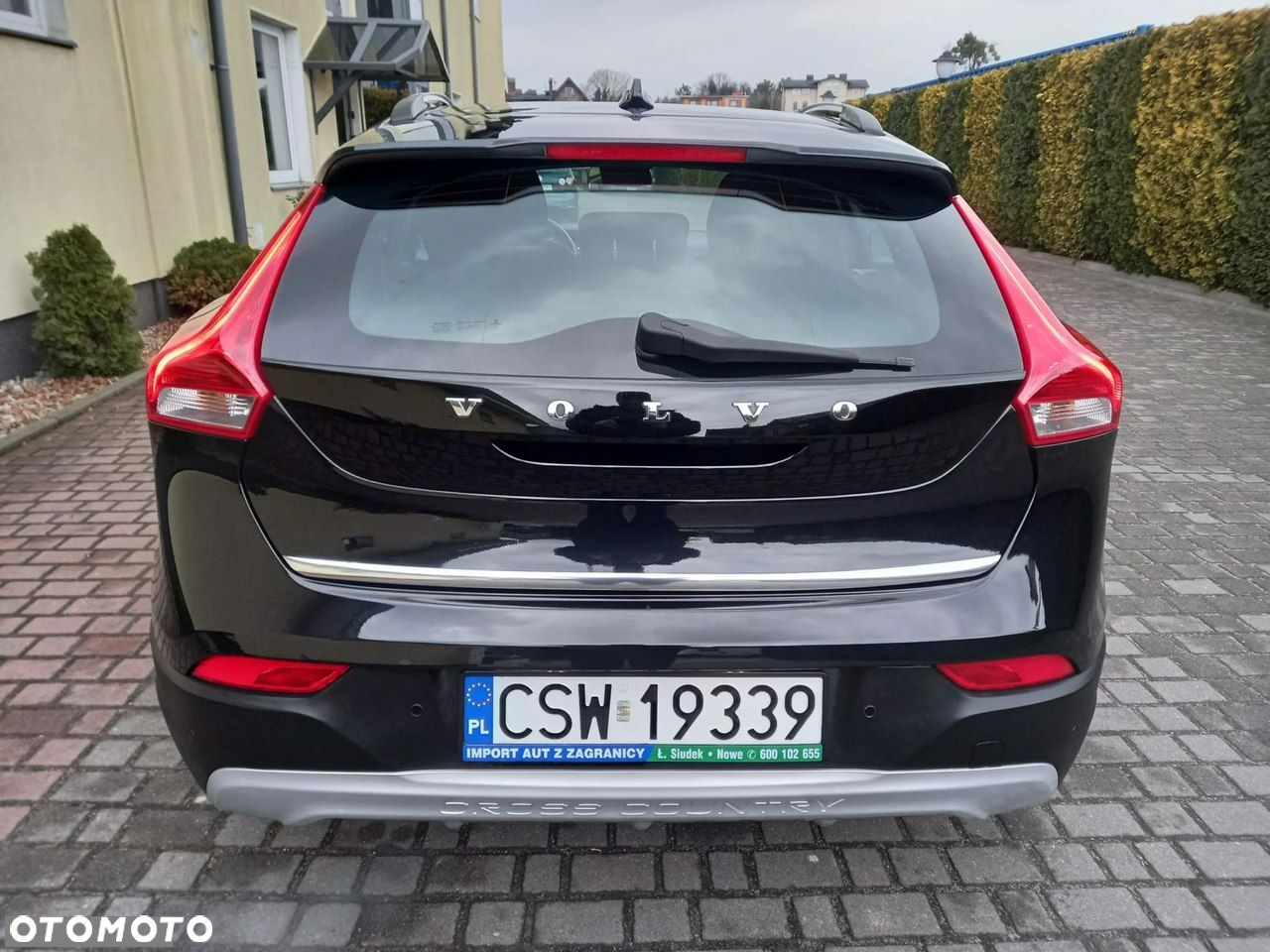 Volvo V40 Cross Country D2 Momentum - 9