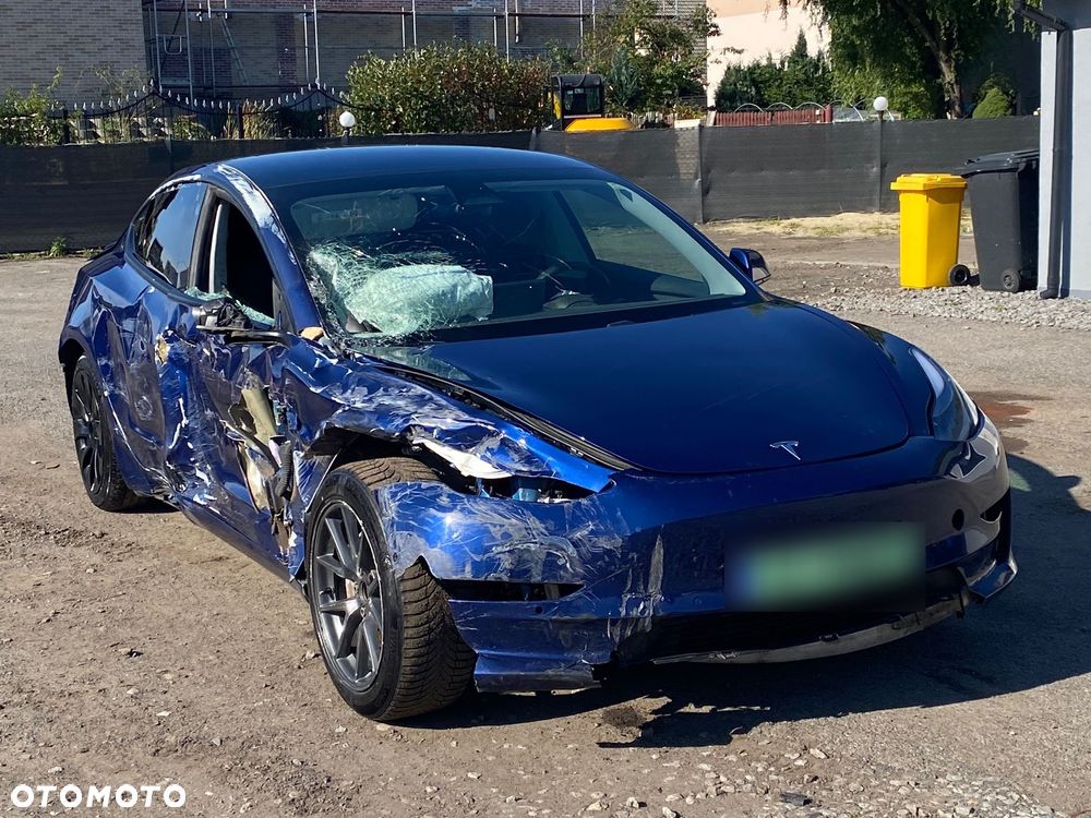 Tesla Model 3 Long Range AWD - 8