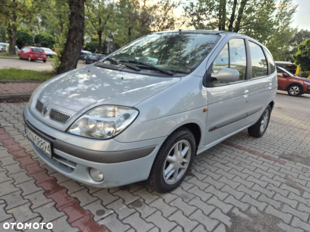 Renault Scenic - 1