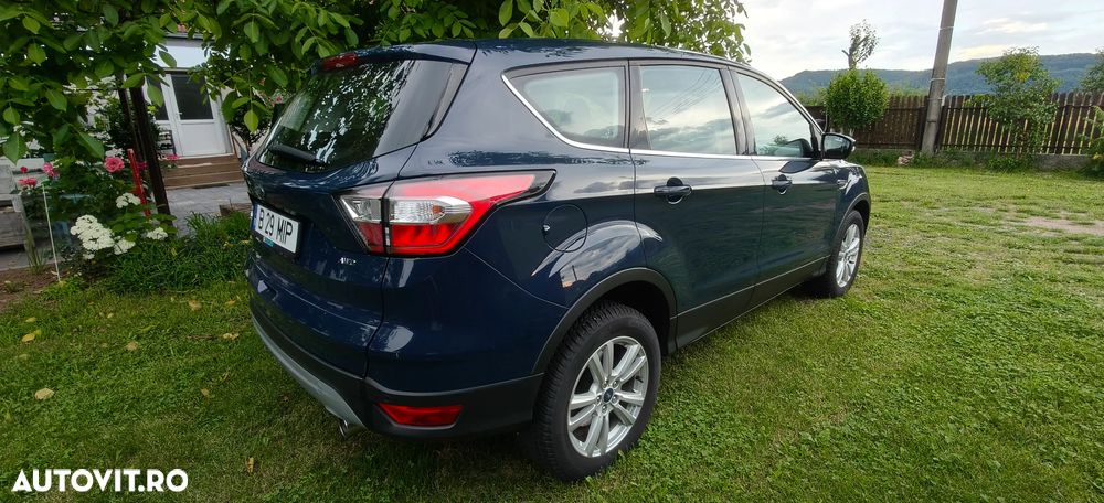 Ford Kuga 1.5 EcoBoost 4WD Aut. Trend - 3