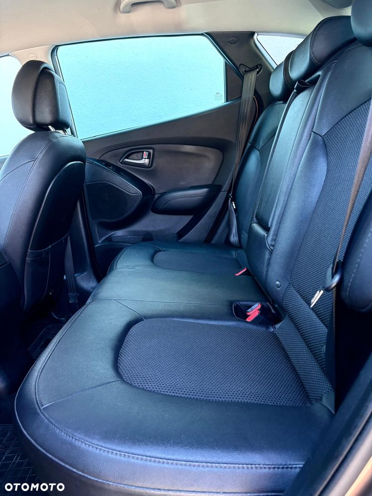 Hyundai ix35 1.6 2WD Fifa World Cup Edition - 4