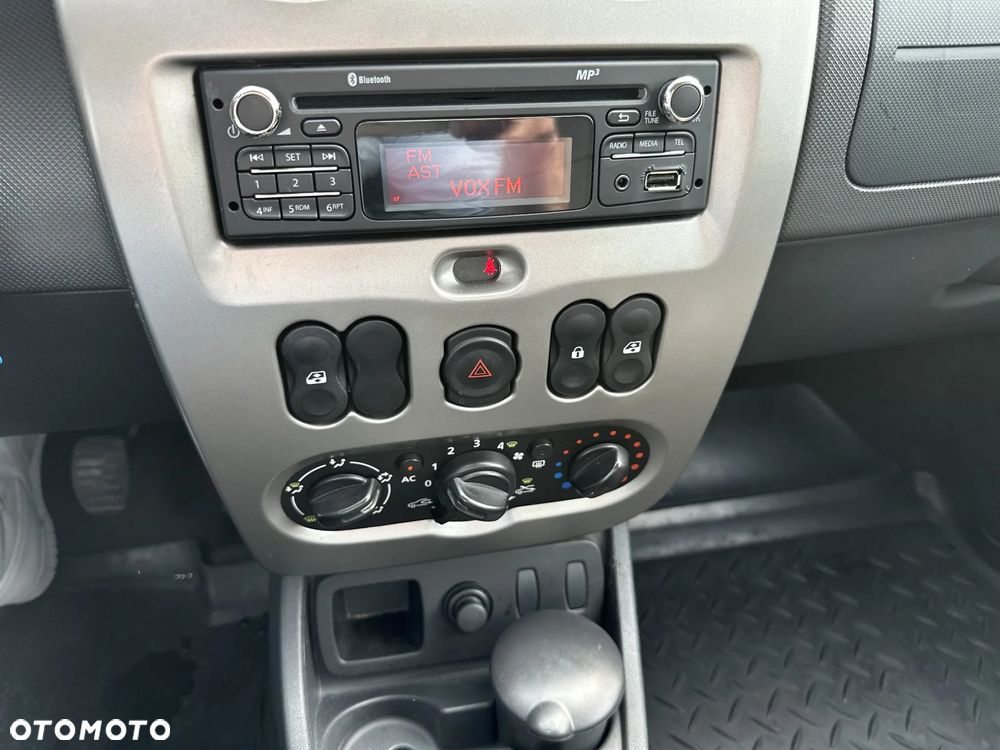 Dacia Duster 1.6 SL Delsey - 24