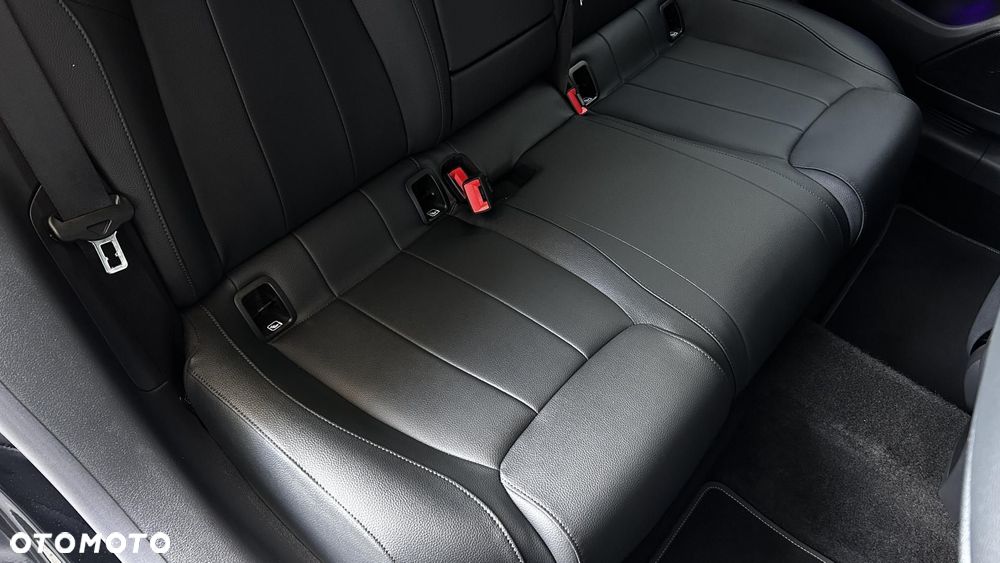 Mercedes-Benz CLA 250 E Progressive 8G-DCT - 24