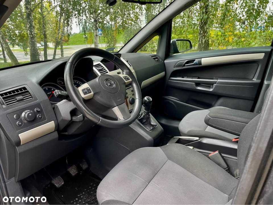 Opel Zafira - 8