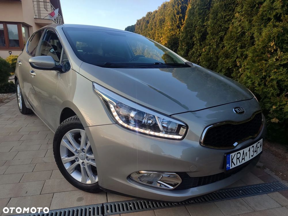 Kia Ceed 1.4 CVVT Attract - 33