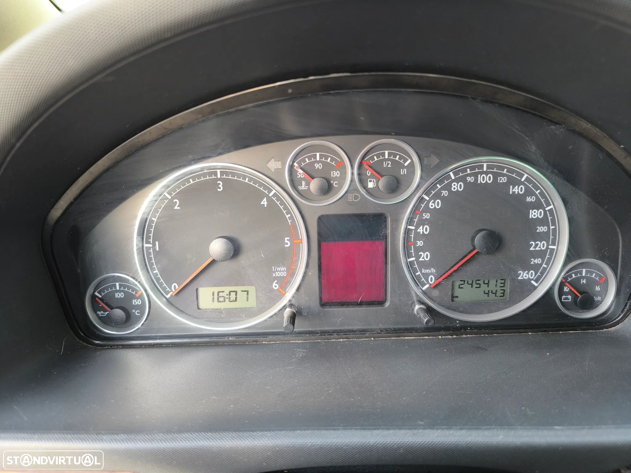 VW Sharan 1.9 TDi Confortline - 5