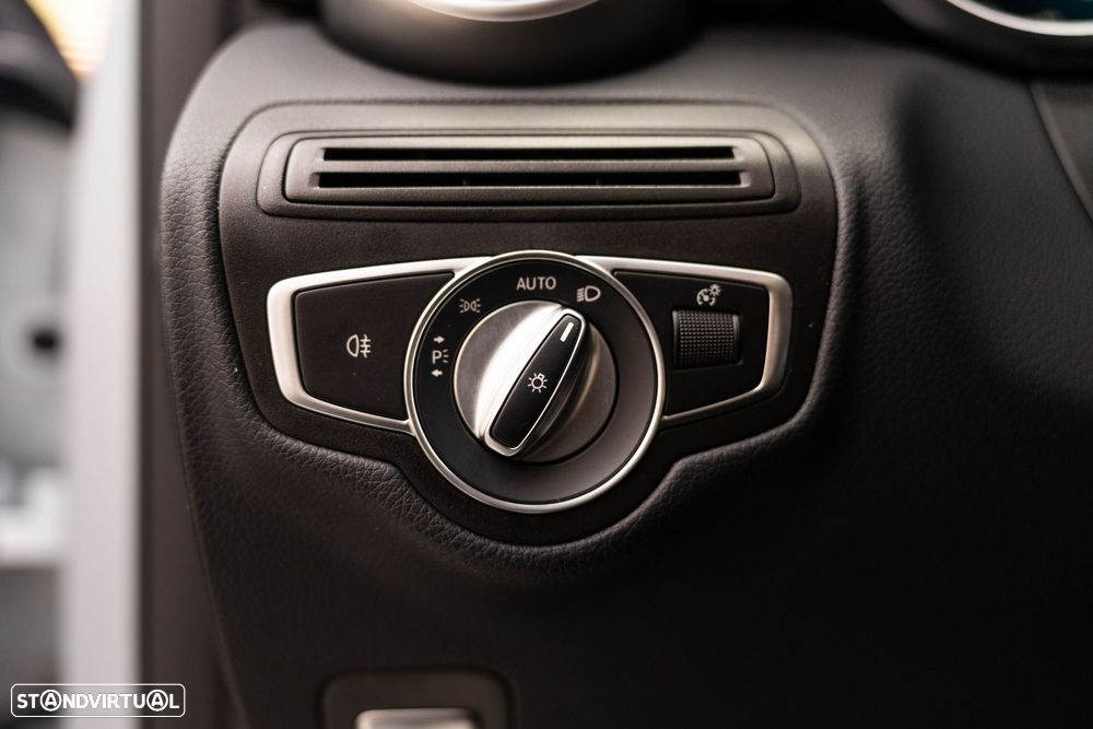 Mercedes-Benz GLC 300 e Coupe 4Matic 9G-TRONIC AMG Line - 26