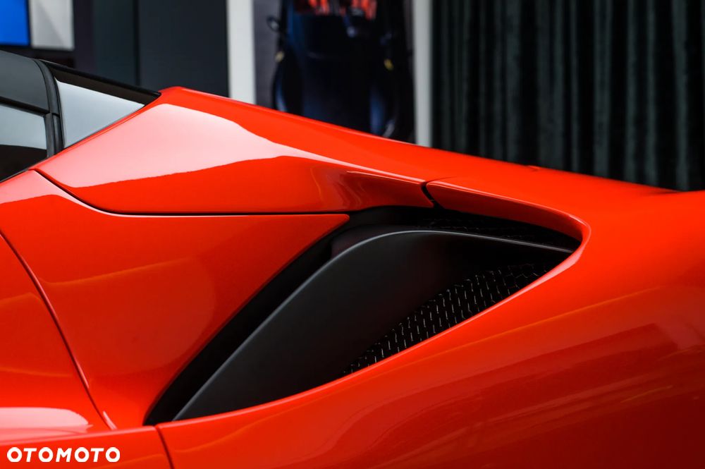 Ferrari SF90 Spider - 8