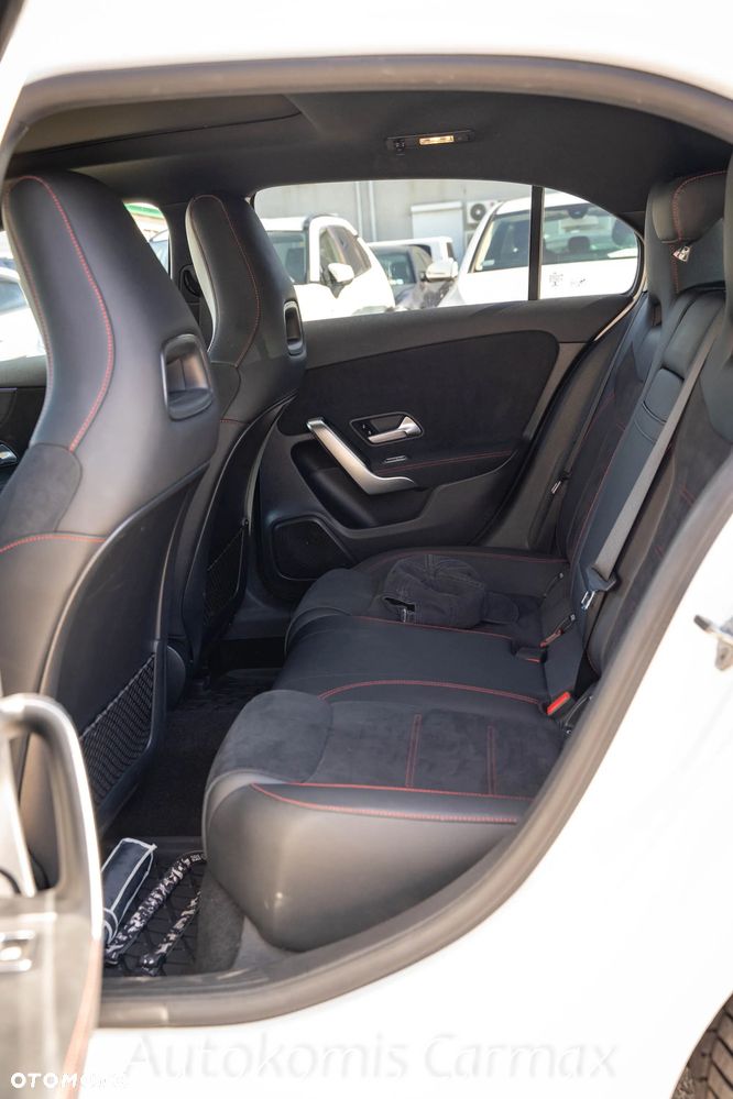 Mercedes-Benz Klasa A 250 4-Matic 7G-DCT - 24