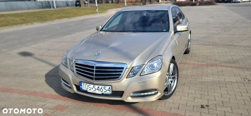 Mercedes-Benz Klasa E 250 CGI BlueEFFICIENCY Avantgarde - 3