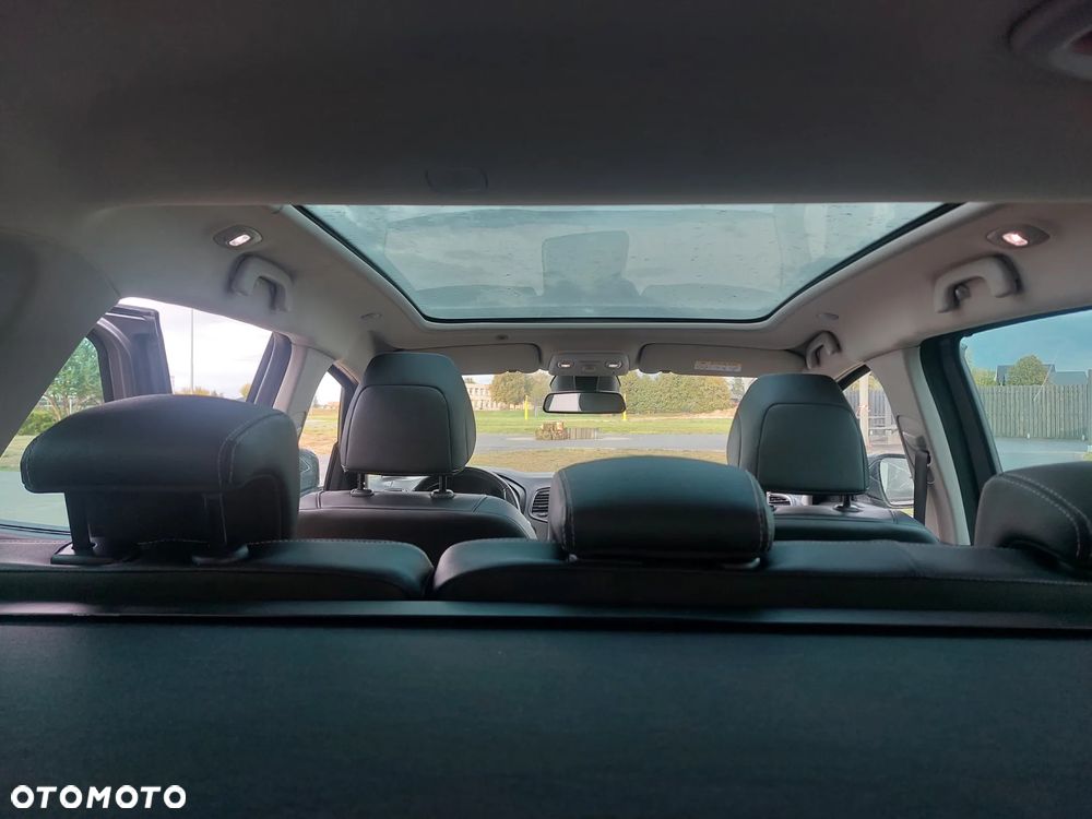 Renault Grand Scenic - 16
