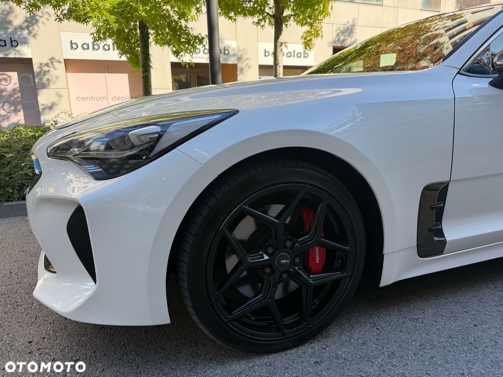 Kia Stinger - 6