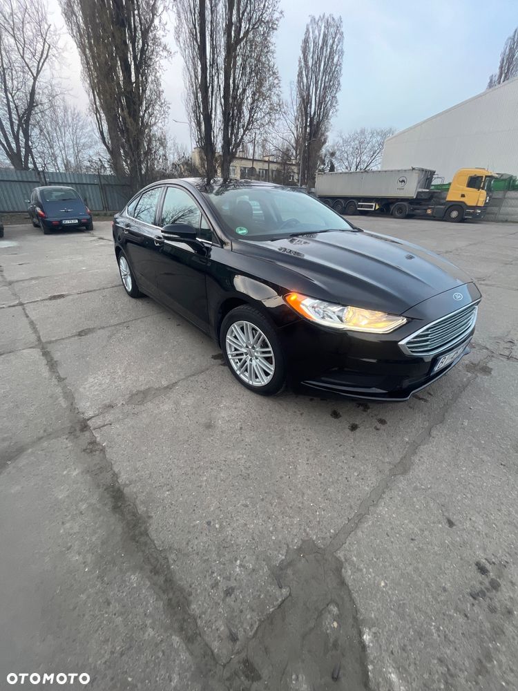 Ford Fusion - 2