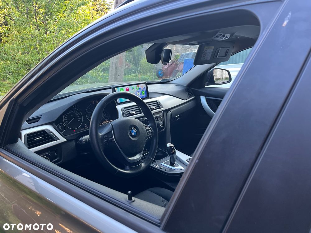 BMW Seria 3 320d xDrive - 7