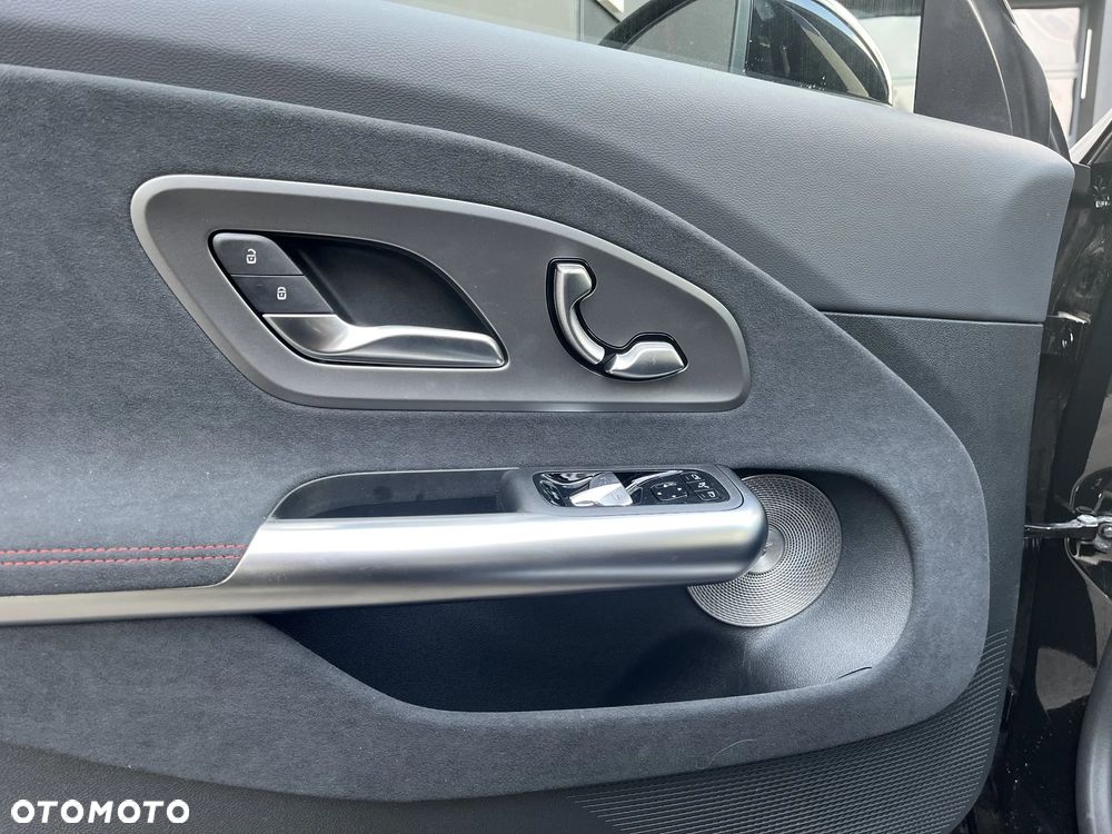 Mercedes-Benz CLA - 12