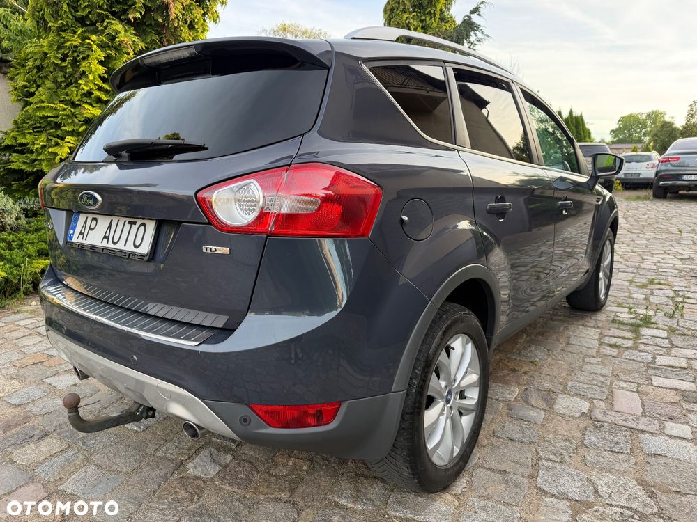 Ford Kuga 2.0 TDCi 2x4 Titanium - 8