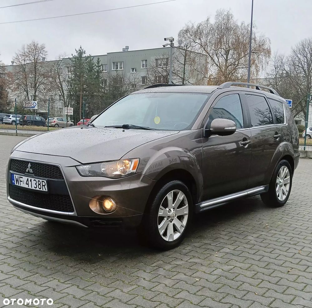 Mitsubishi Outlander 2.0 2WD CVT Invite - 2