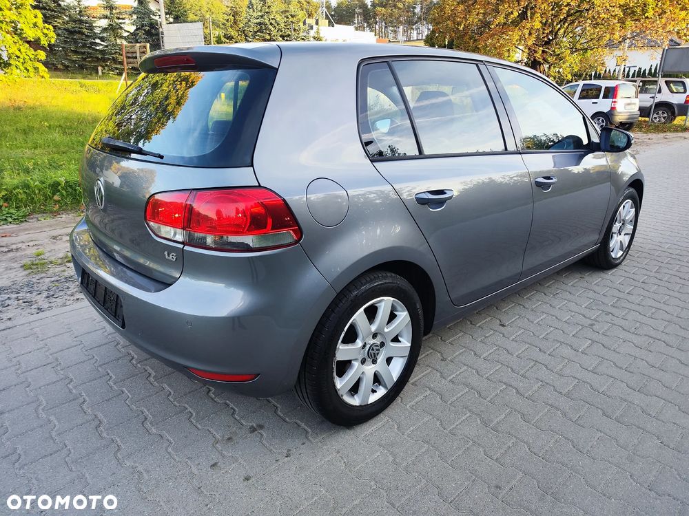 Volkswagen Golf - 5