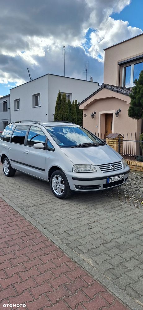 Volkswagen Sharan 1.9 TDI Basis - 1