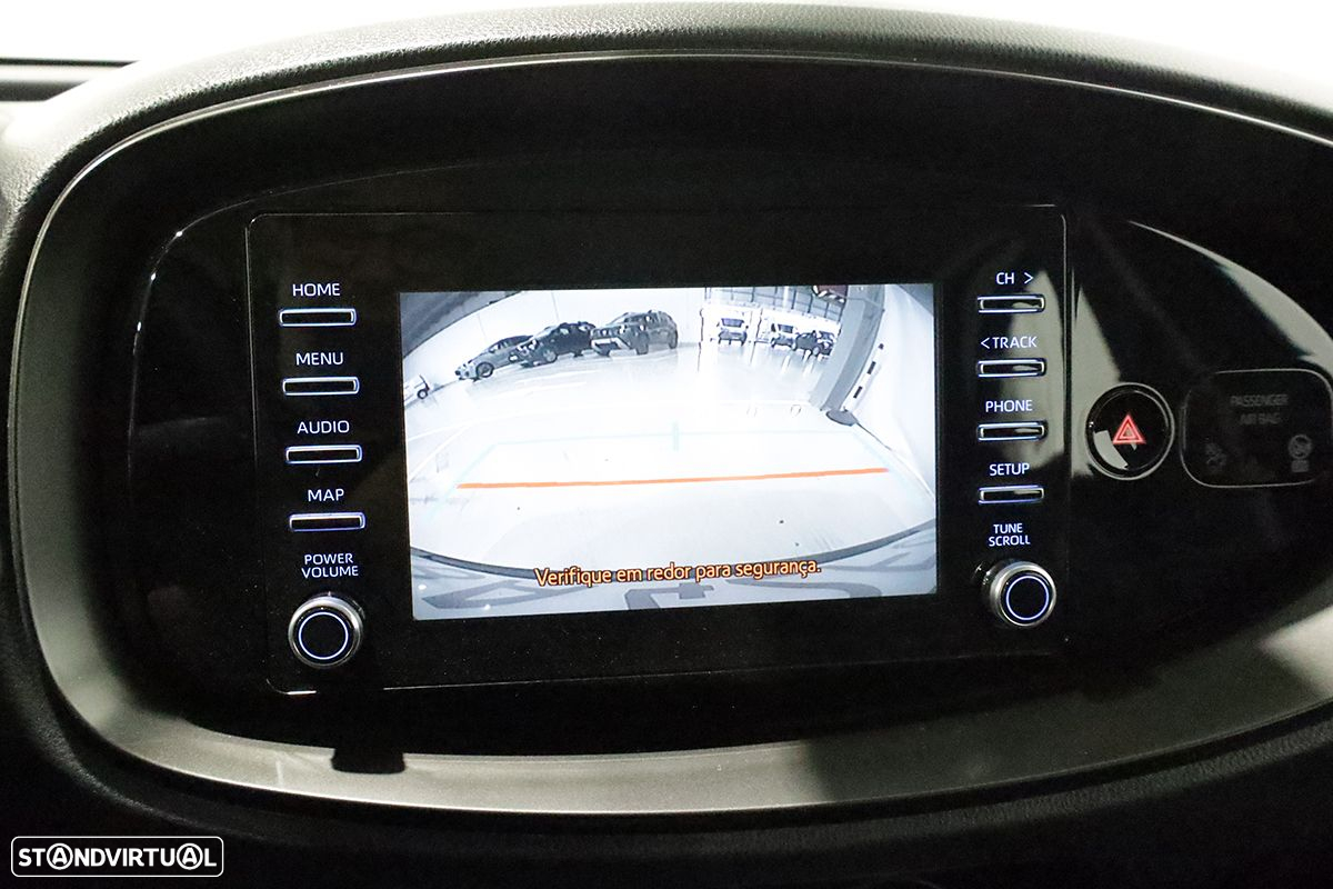 Toyota Aygo 1.0 X-Play - 11