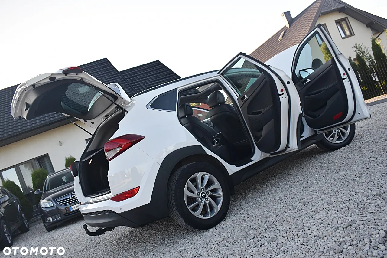 Hyundai Tucson 1.7 CRDI BlueDrive Style 2WD - 16