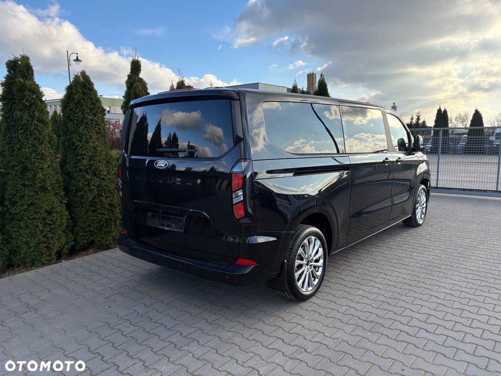 Ford Tourneo Custom 320 L2H1 VA Autm Titanium - 2