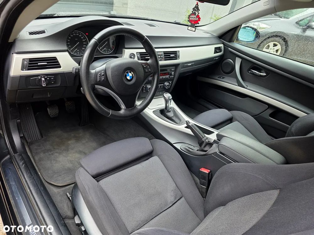 BMW Seria 3 320i Edition Exclusive - 15
