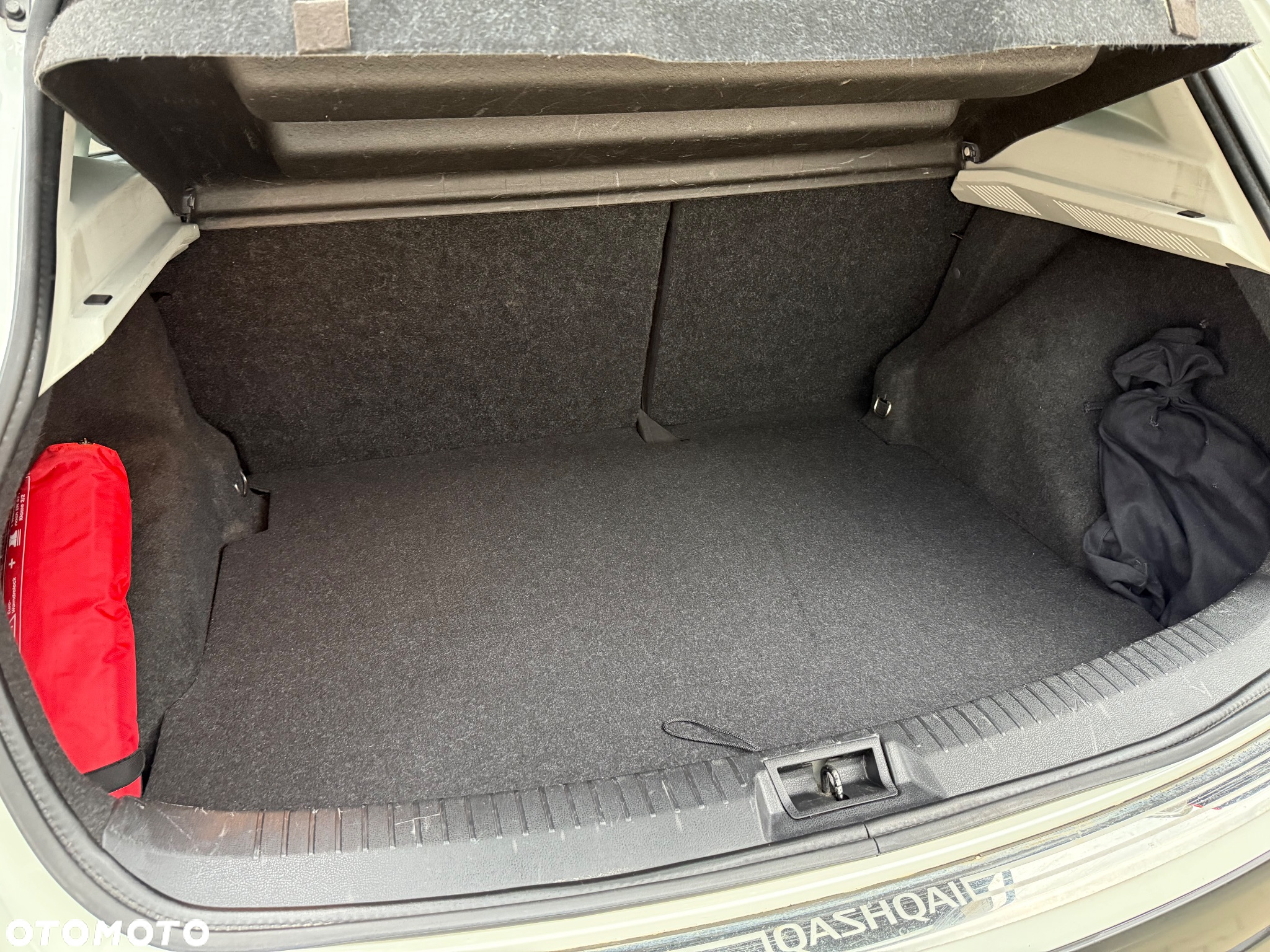 Nissan Qashqai 1.6 dCi TEKNA - 32