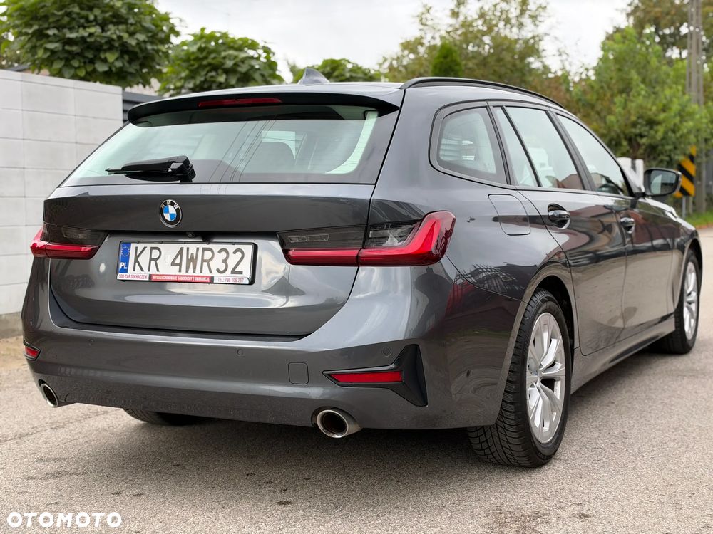 BMW Seria 3 318i Advantage - 4