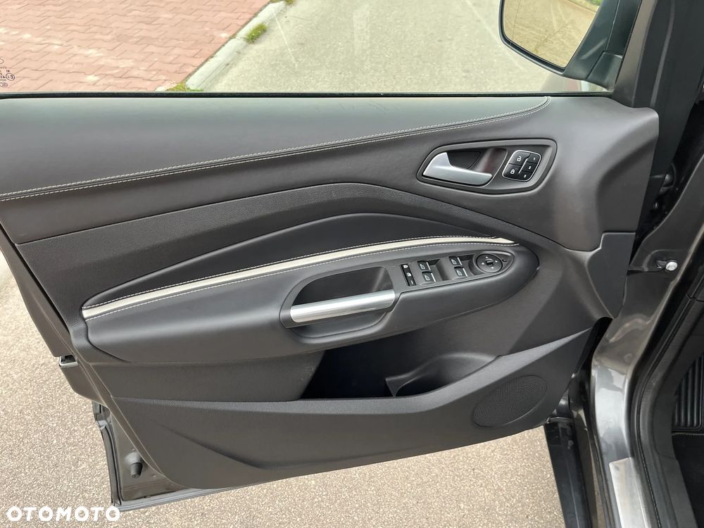 Ford Kuga Vignale 2.0 TDCi AWD - 2