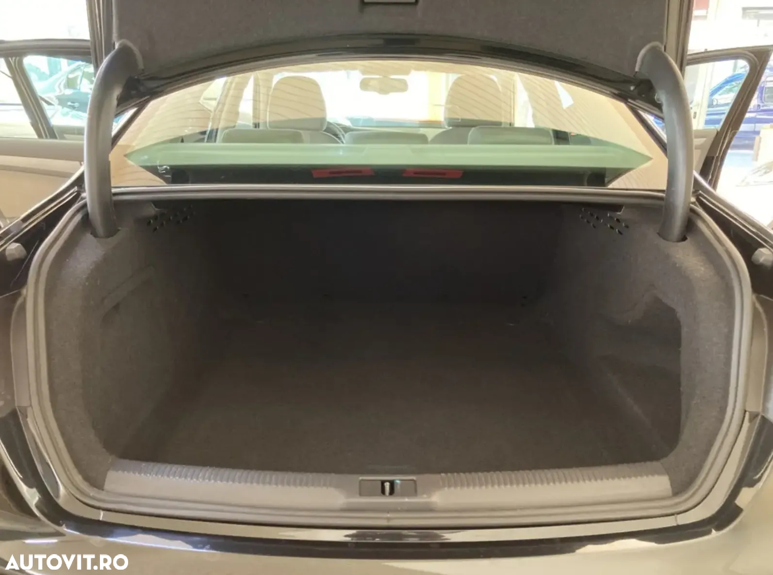 Audi A4 2.0 TDI B8 - 8