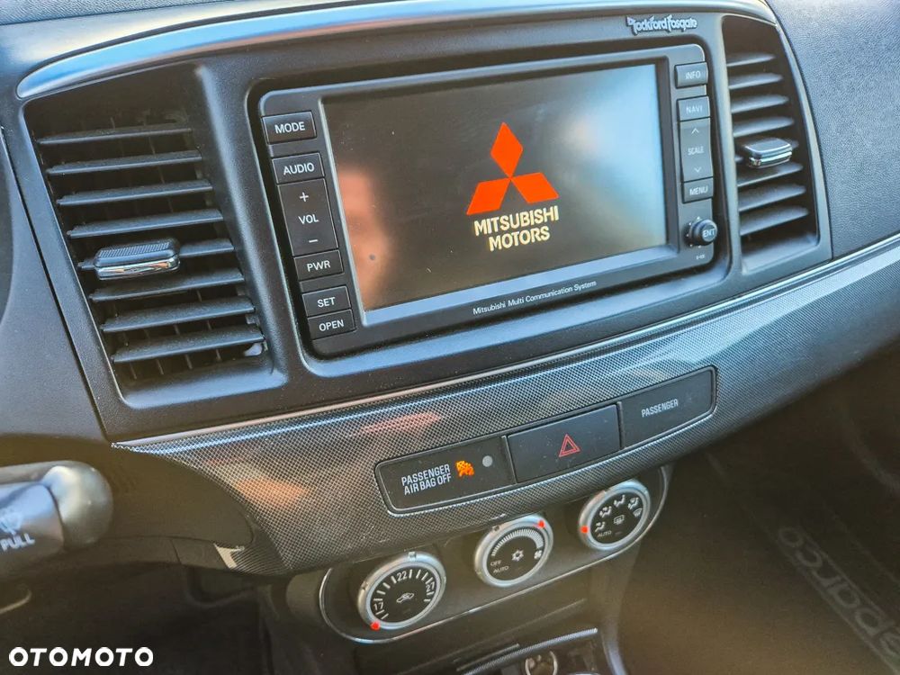 Mitsubishi Lancer 1.8 Instyle NAVI - 17