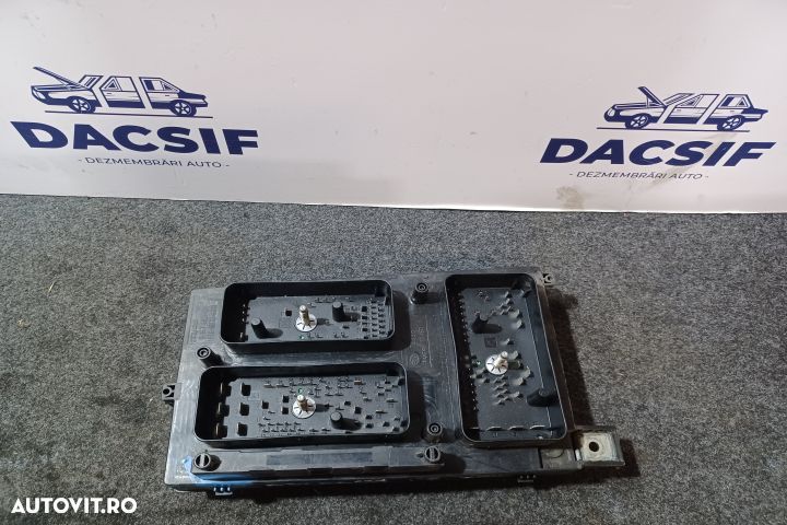 Panou sigurante si relee 13206746 Opel Astra H [2004 - 2007] wagon 1. - 3