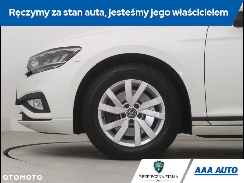 Volkswagen Passat - 16