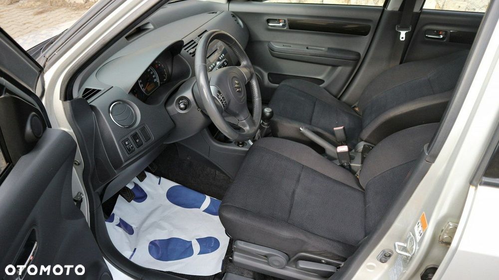 Suzuki Swift - 8