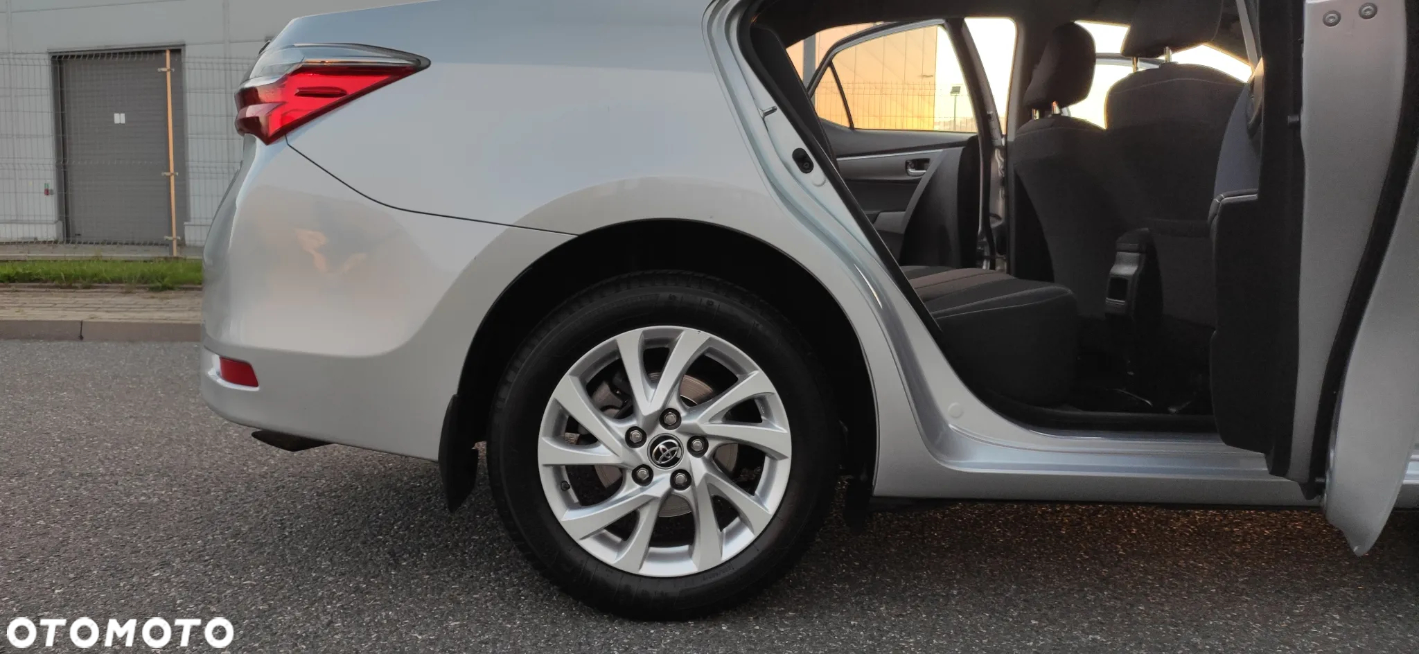 Toyota Corolla 1.6 Comfort - 23