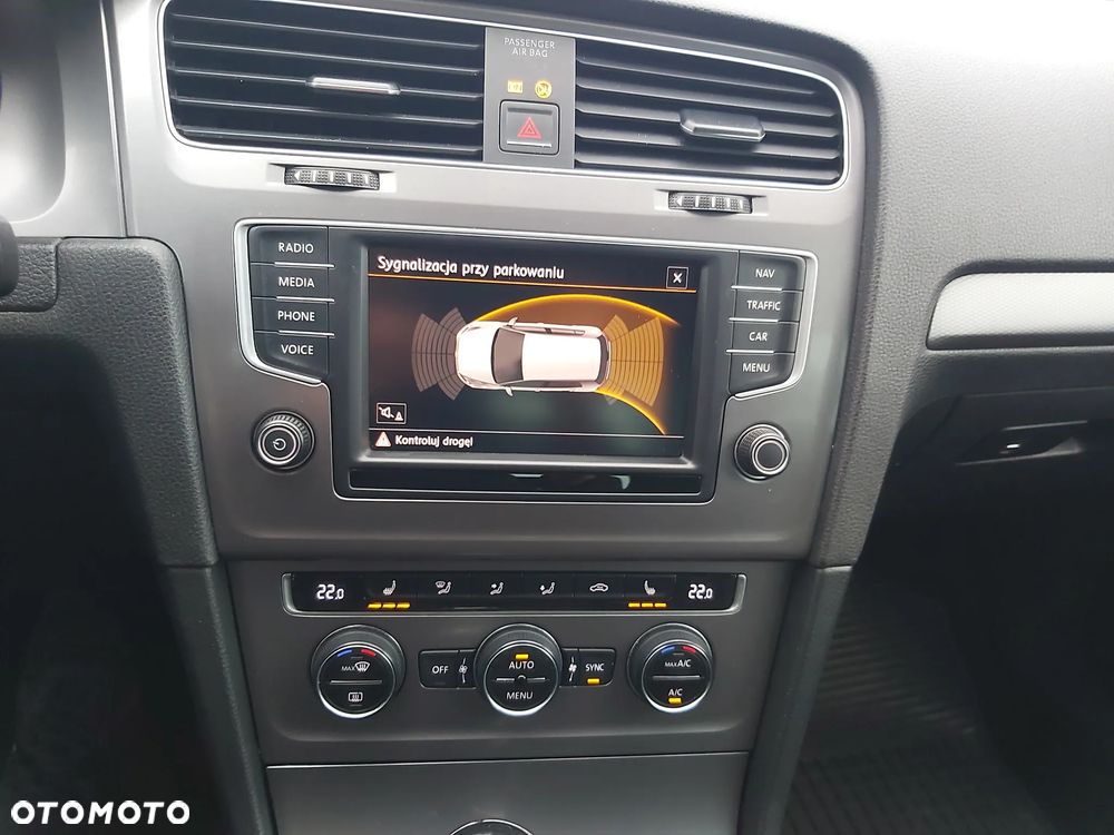 Volkswagen Golf 1.6 TDI BlueMotion Technology Lounge - 20