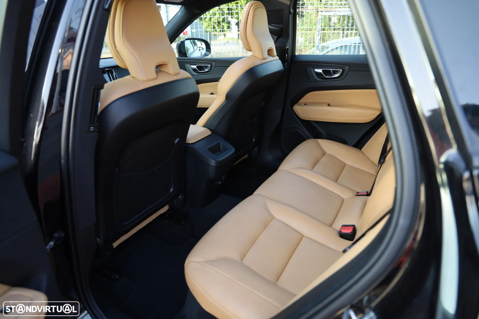 Volvo XC 60 2.0 D3 Momentum Plus - 29