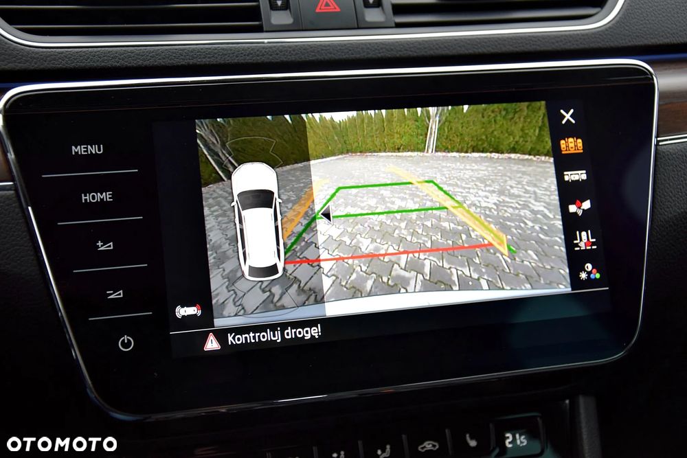 Skoda Superb 2.0 TDI 4x4 DSG Scout - 38